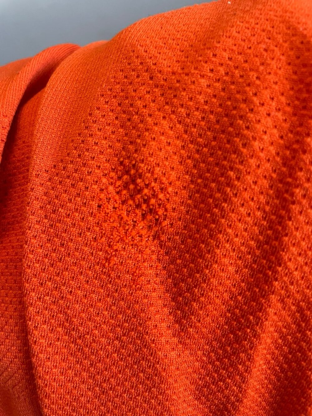 Lululemon Swiftly Tech Long Sleeve Womens 8 Orange Thumbholes pilling/snag - Picture 11 of 11